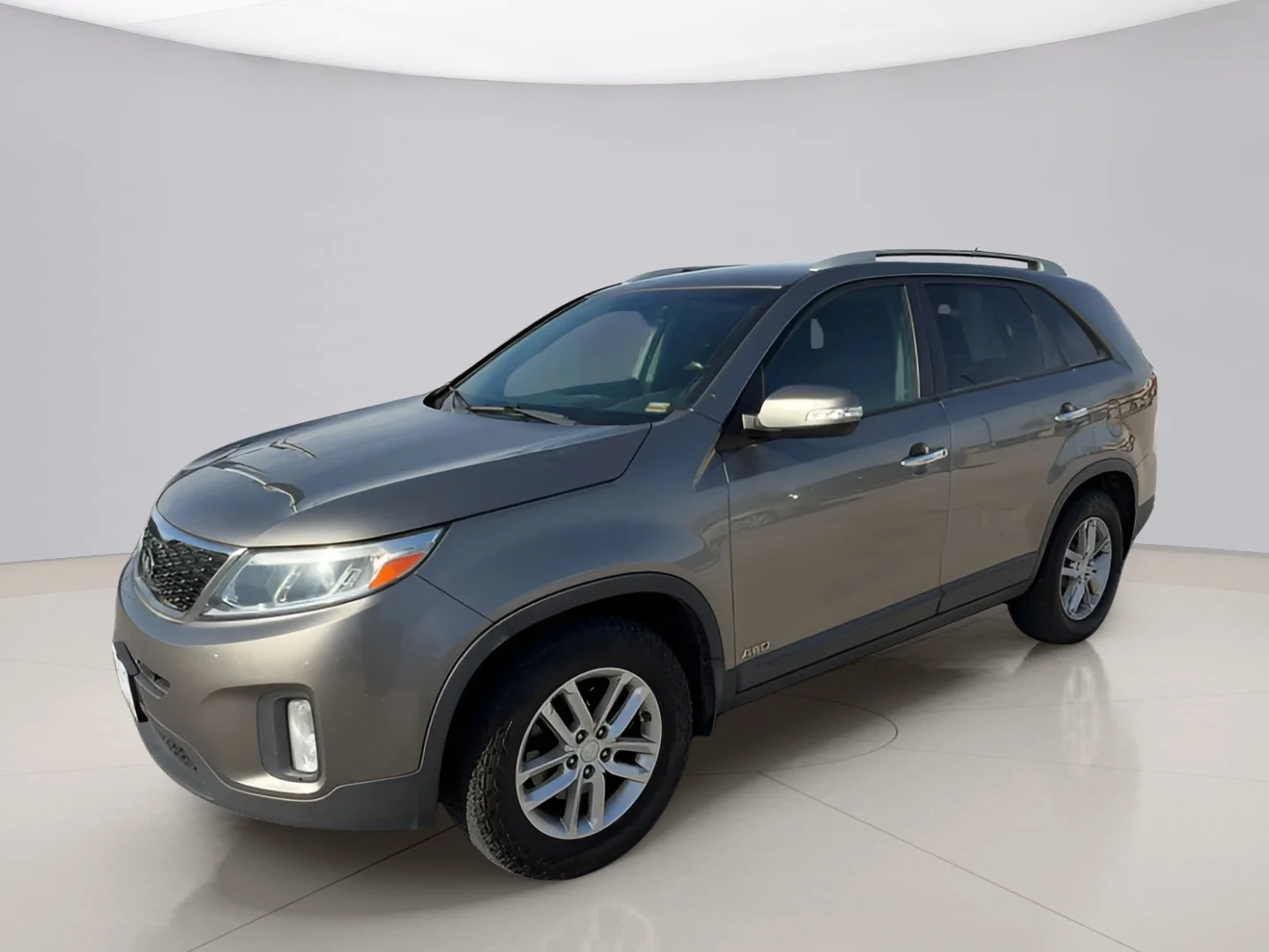 Used 2015 Gray Kia LX V6 AWD image 5