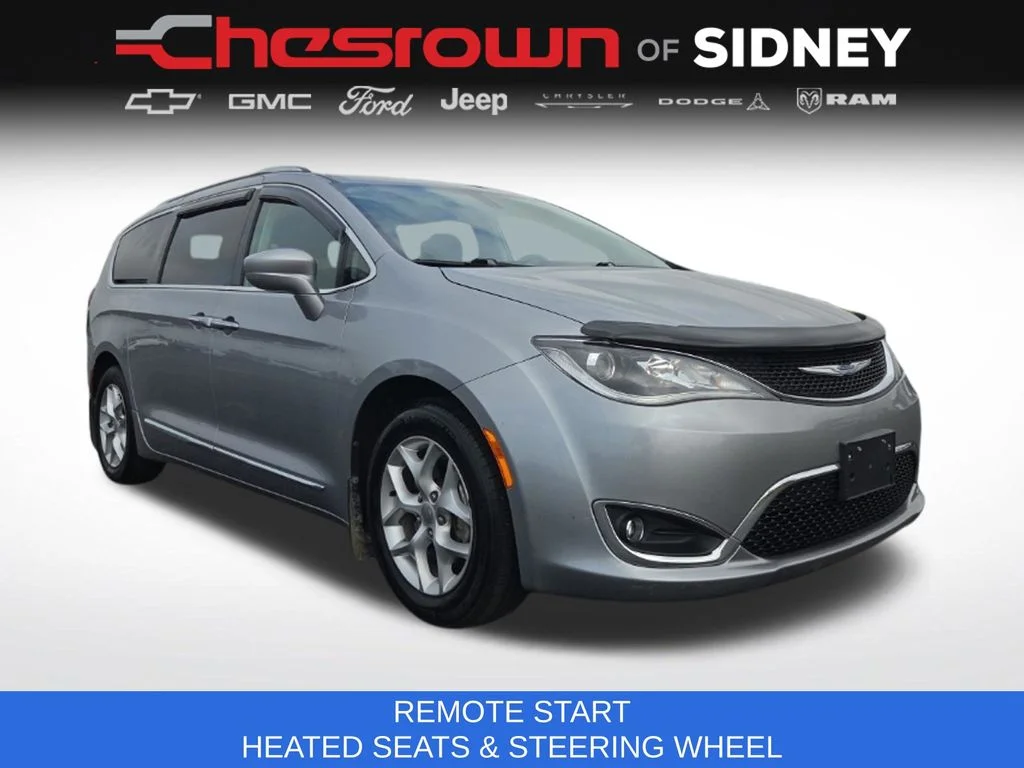 Used 2019 Silver Chrysler Touring L image 11