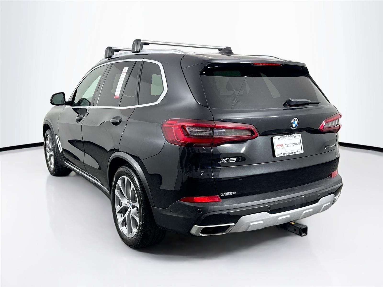 Used 2019 Black Sapphire Metallic BMW xDrive40i image 13