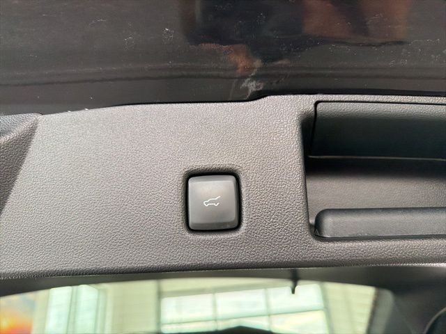 Certified Used 2025 Black Metallic Ford ST-Line Select image 9