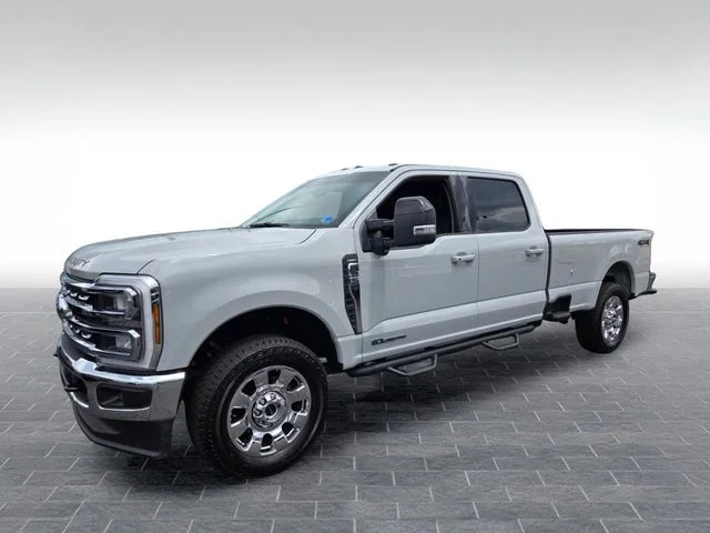 Used 2026 White Ford Lariat image 3