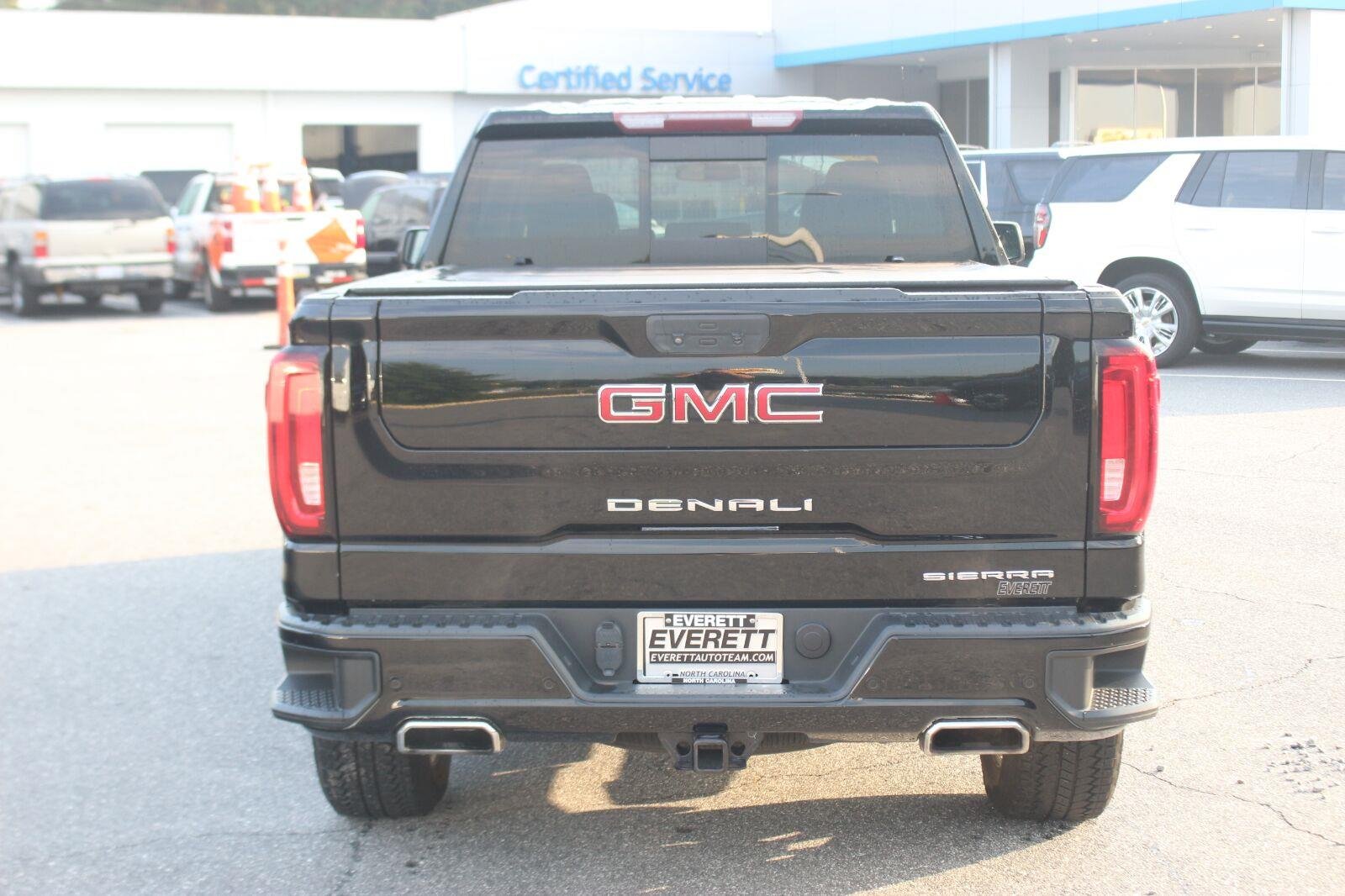 Used 2019 ONYX BLACK GMC Denali image 6