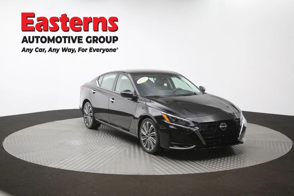 Used 2023 Black Nissan 2.5 SL image 50