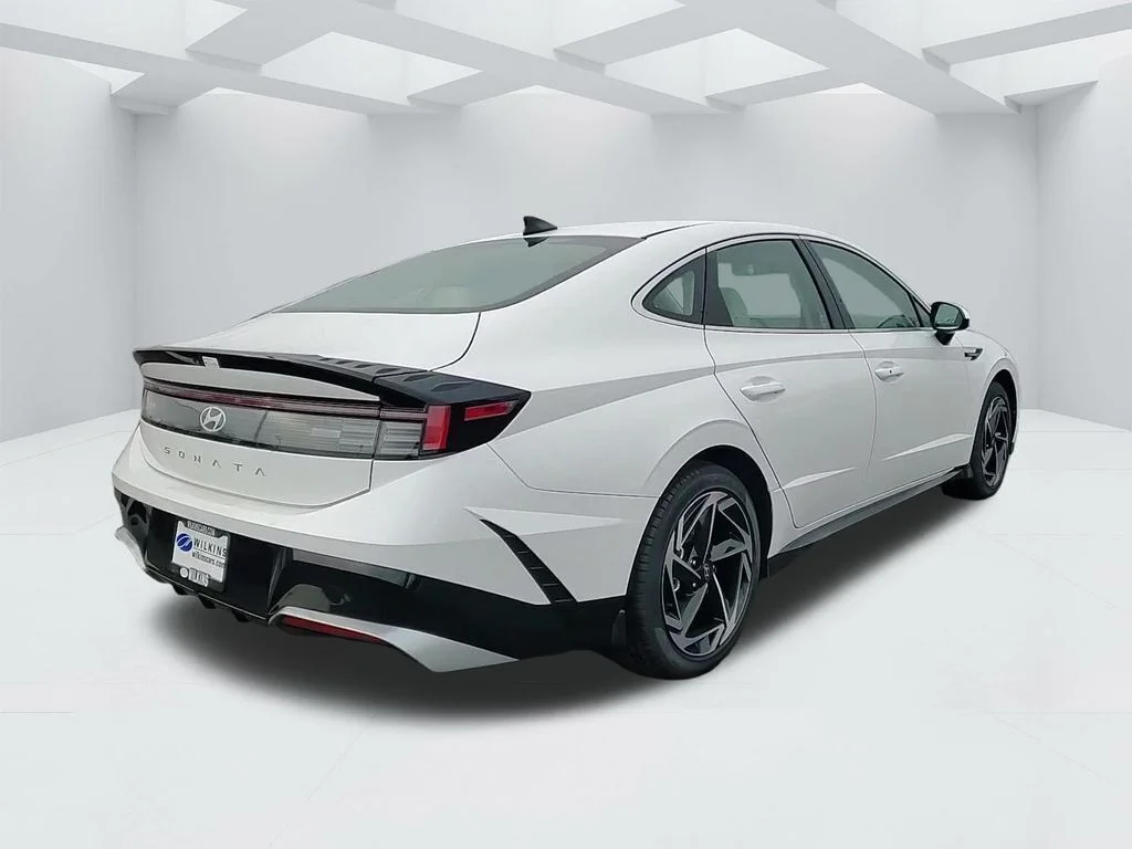 New 2026 White Hyundai SEL Sport image 5