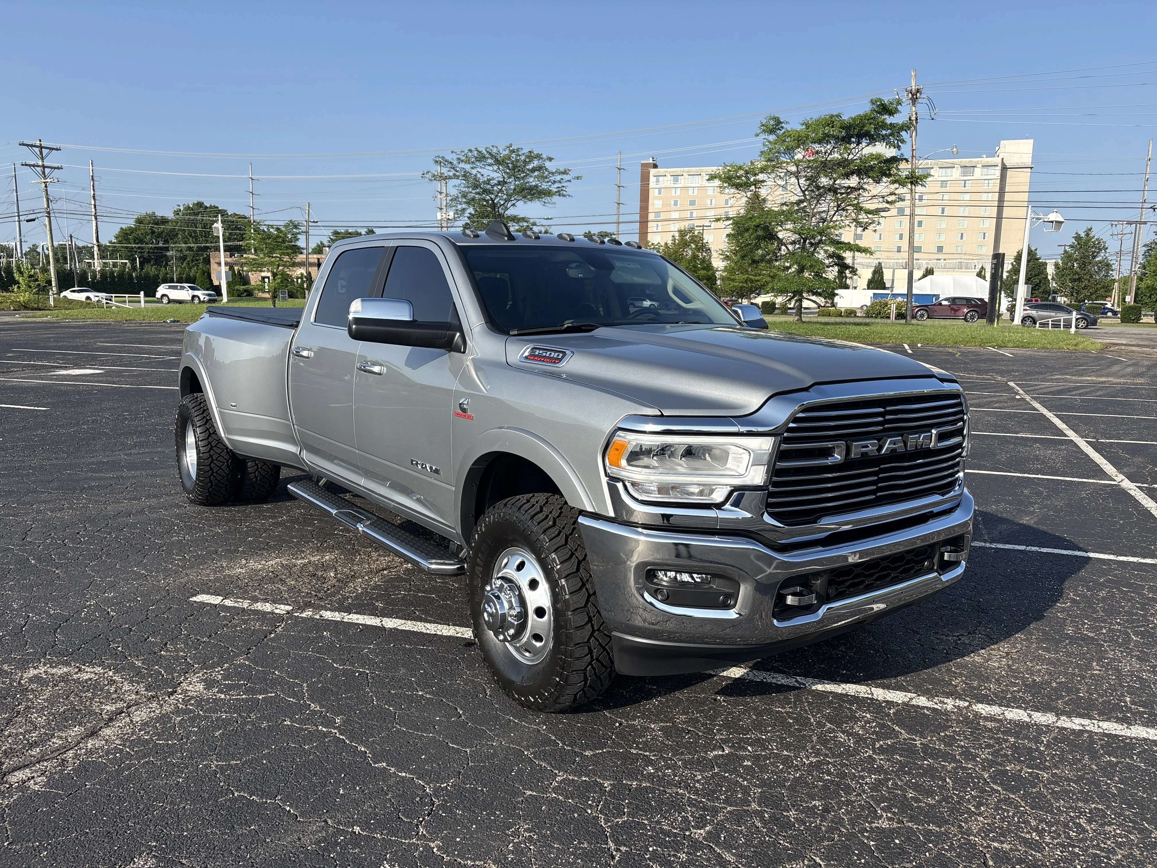 Used 2022 Billet Silver Metallic Clearcoat Ram Laramie image 2