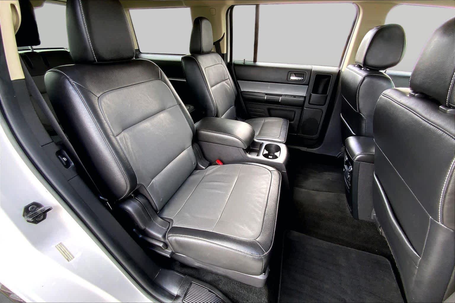 Used 2014 White Platinum Metallic Tri-Coat Ford SEL image 19