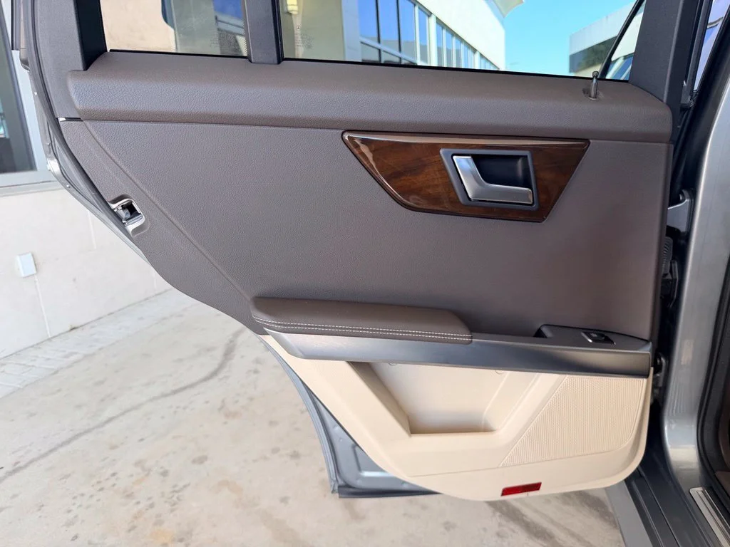 Used 2013 Silver Mercedes-Benz GLK 350 image 22