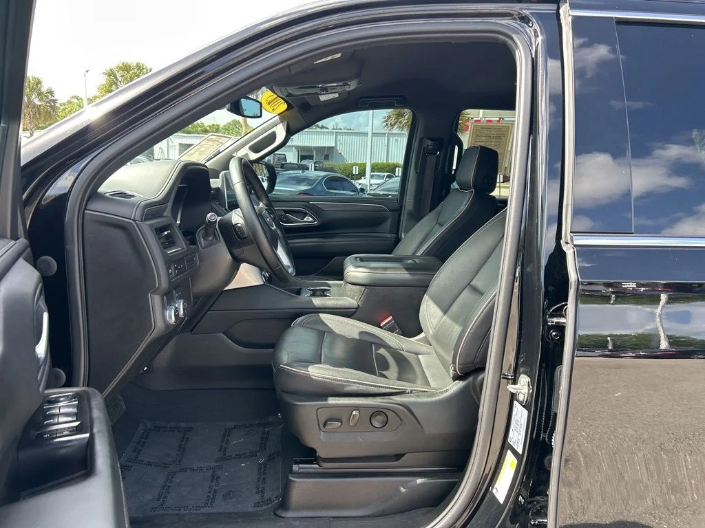 Used 2023 Onyx Black GMC SLT image 16