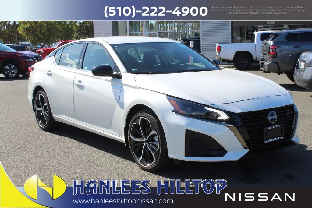 New 2025 White Nissan 2.5 SR image 5