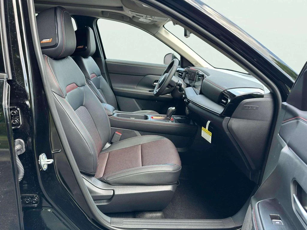 2025 Nissan Kicks SR AWD - Photo 17