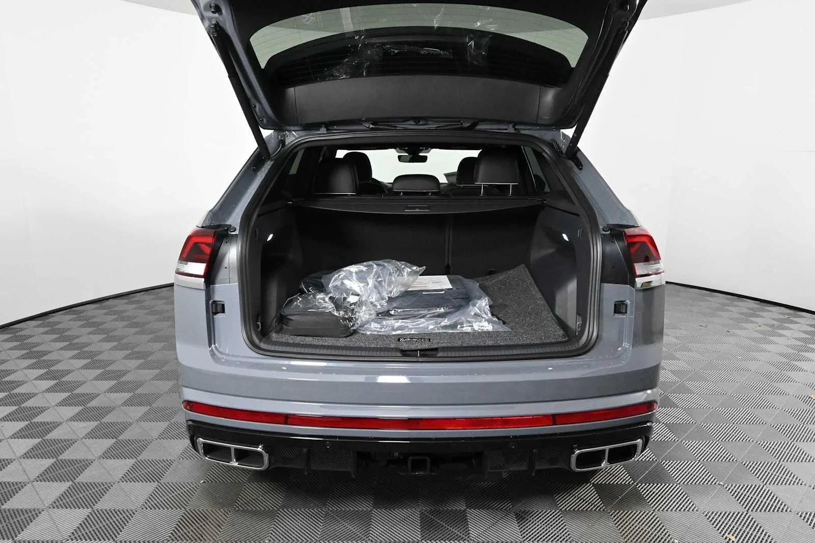 New 2026 Pure Gray Volkswagen 2.0T SEL Premium R-Line image 10