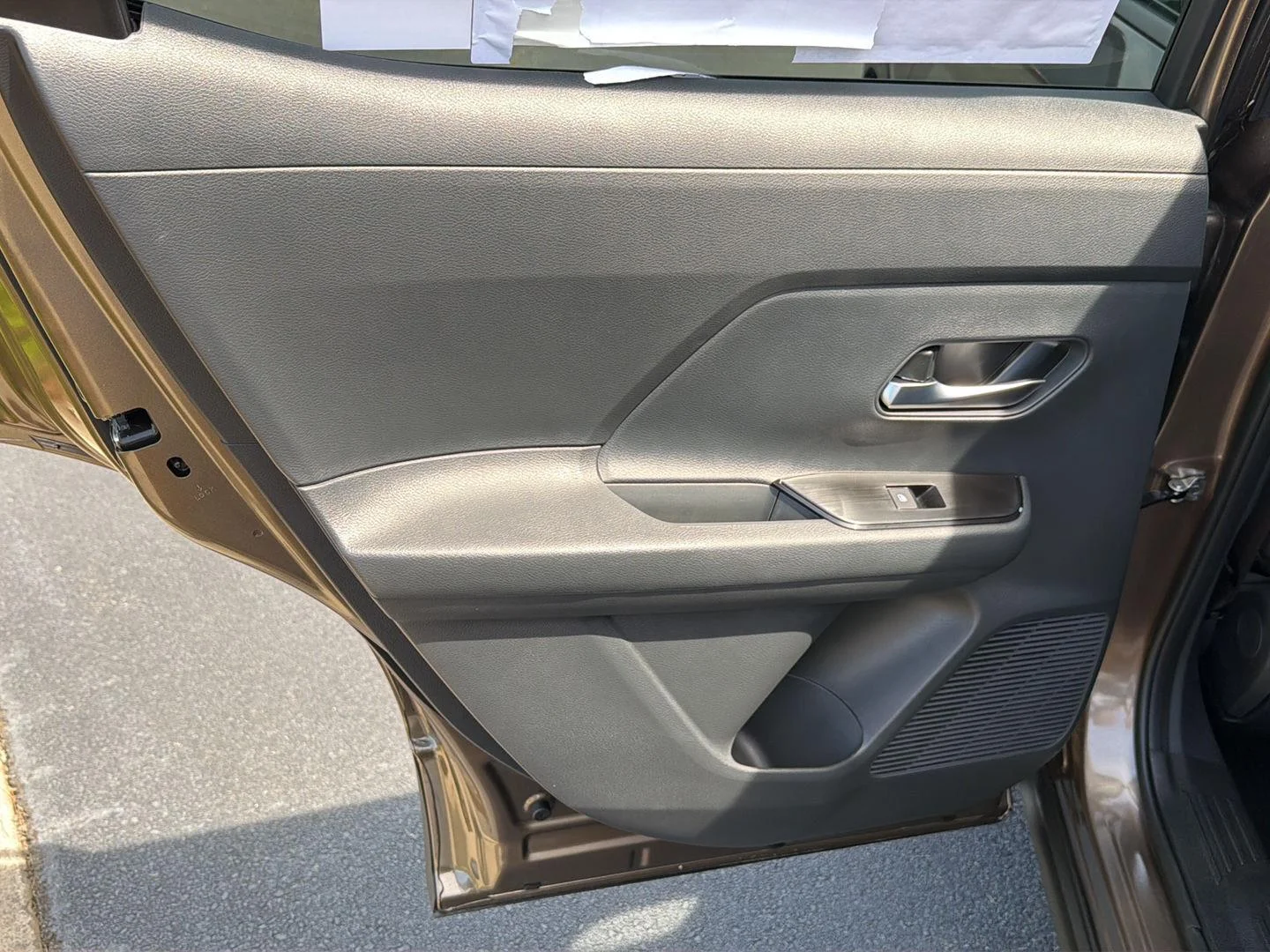 New 2026 Canyon Bronze Metallic Nissan SV image 17