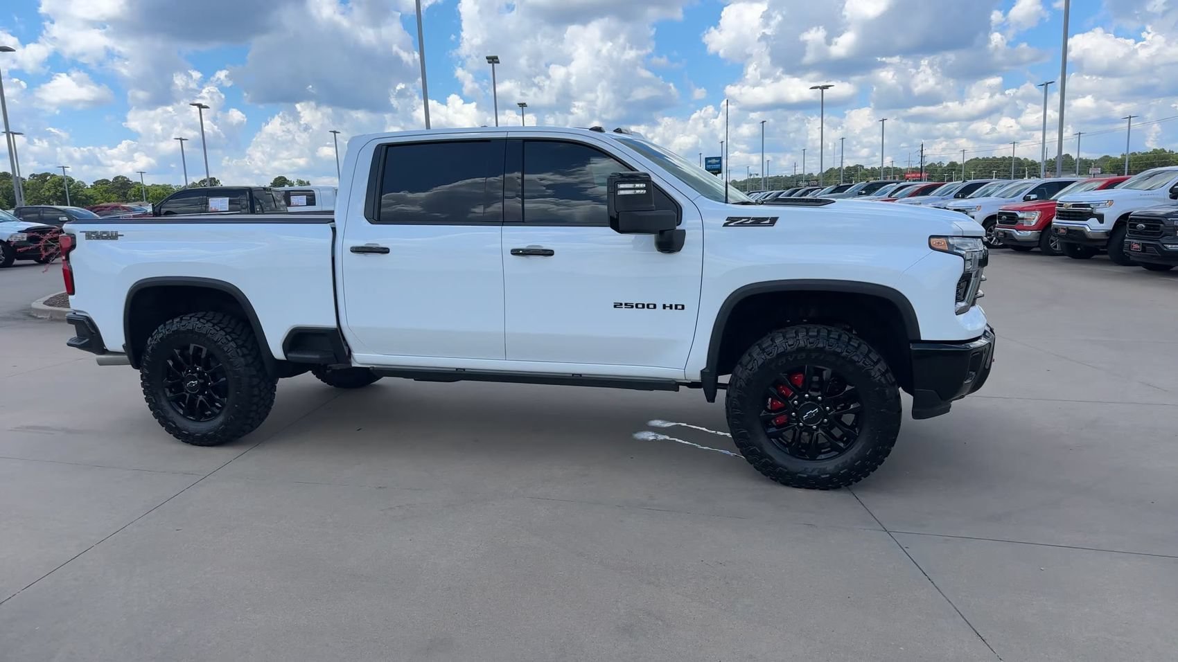 2026 Chevrolet Silverado 2500 HD LTZ - Photo 9