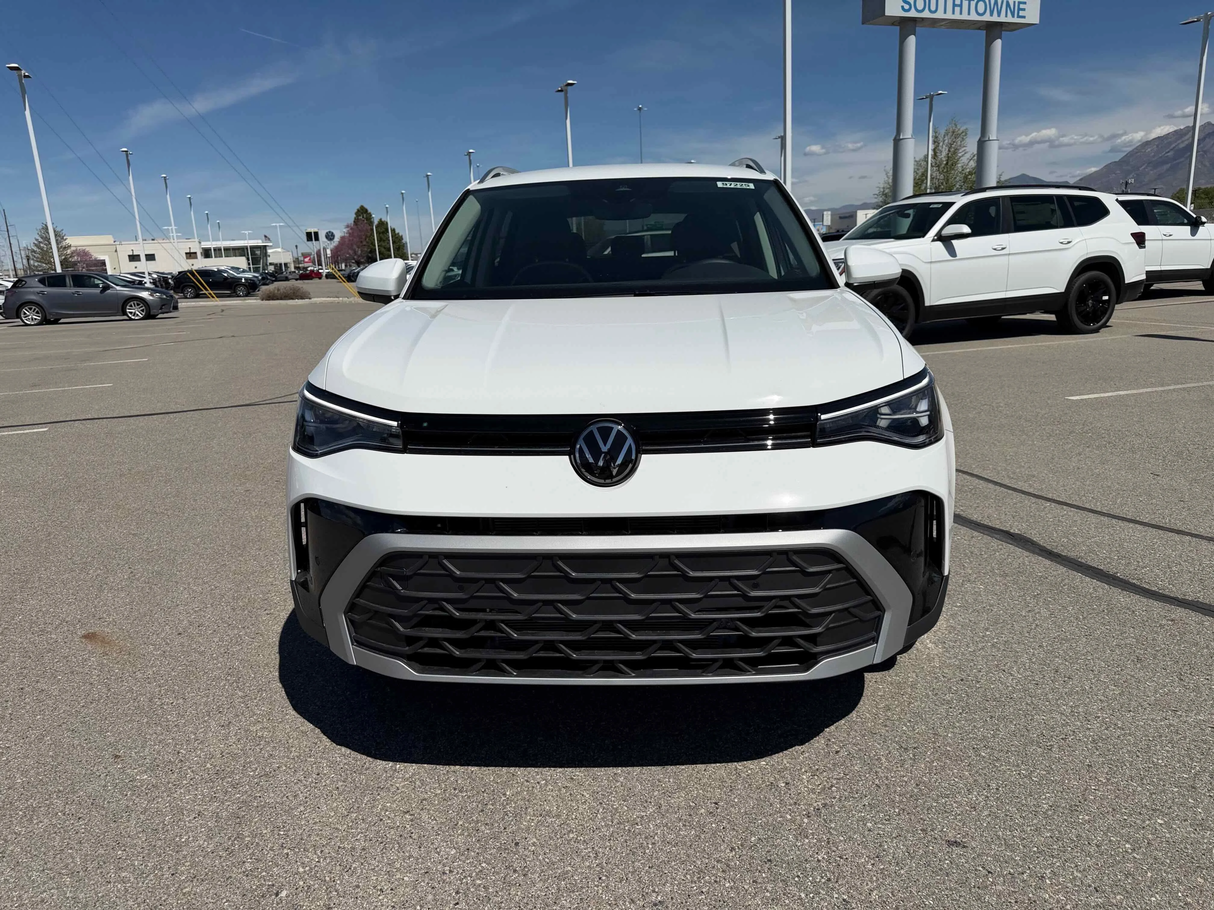 New 2026 Pure White Volkswagen SE image 10