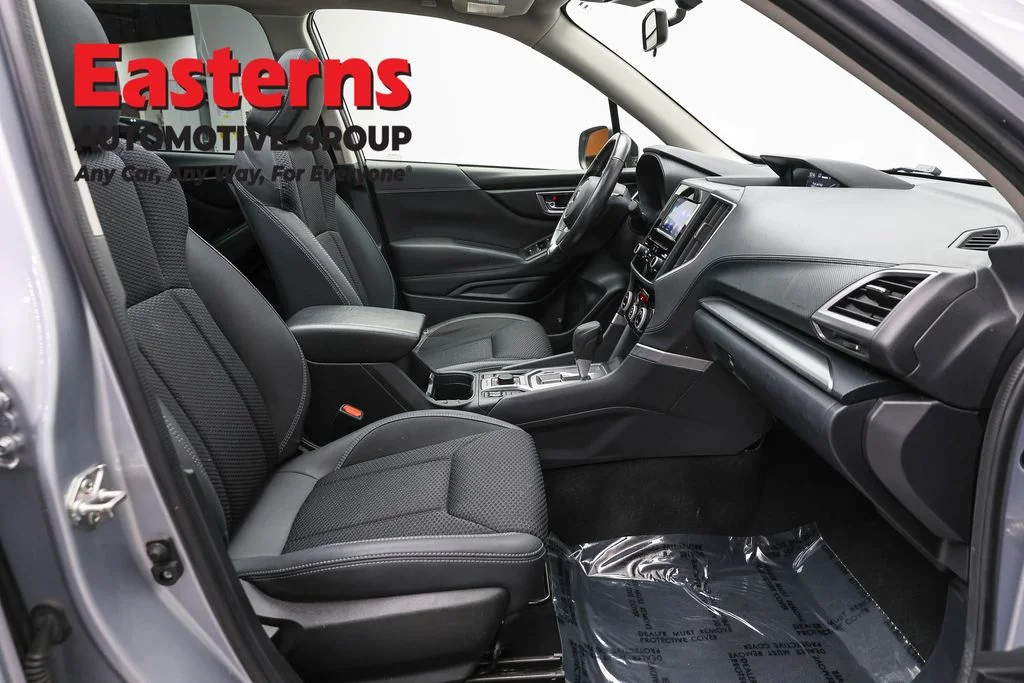 Used 2022 Silver Subaru Premium image 27