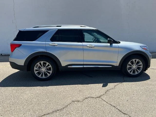 Used 2023 Silver Metallic Ford Limited image 40