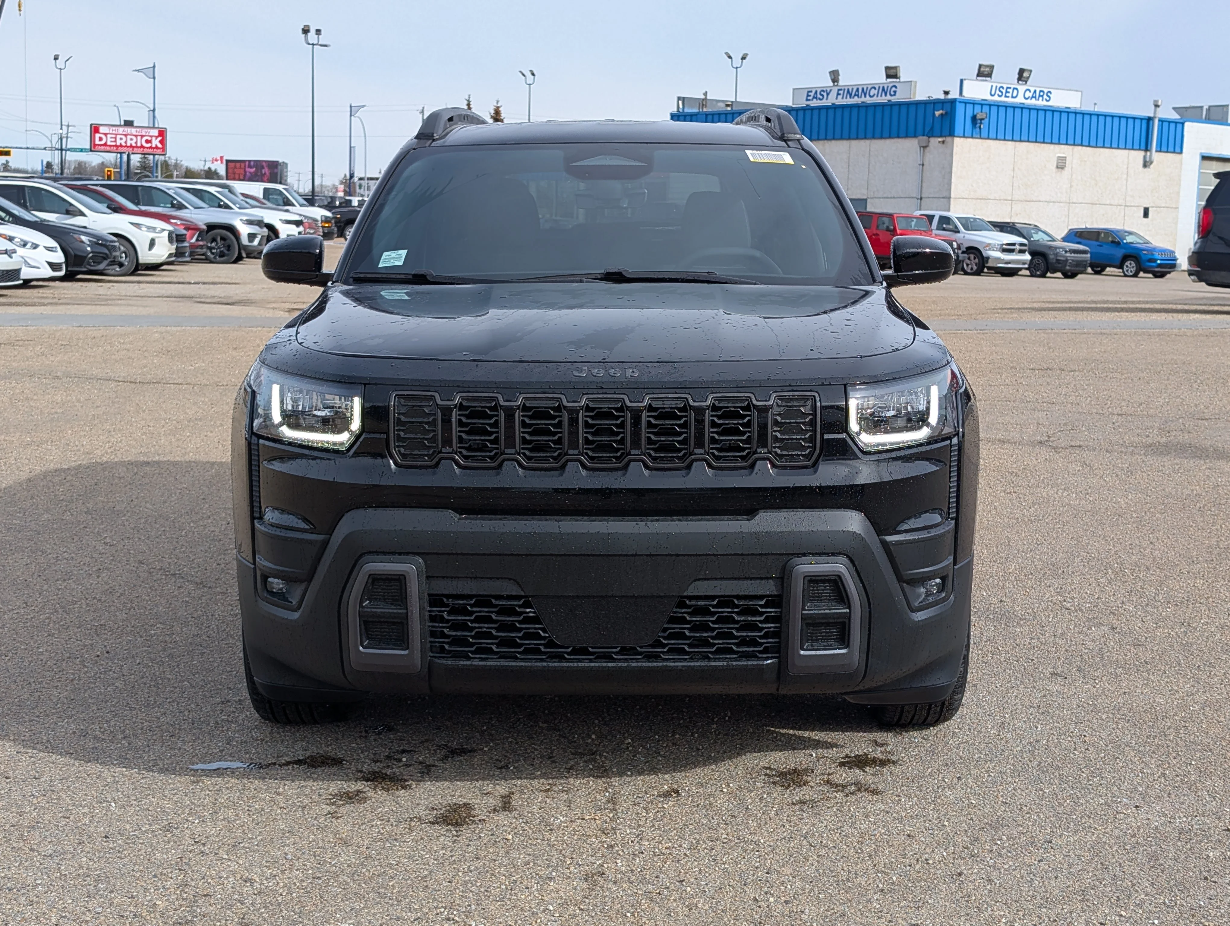 New 2026 Diamond Black Crystal Pearl Jeep Laredo image 10