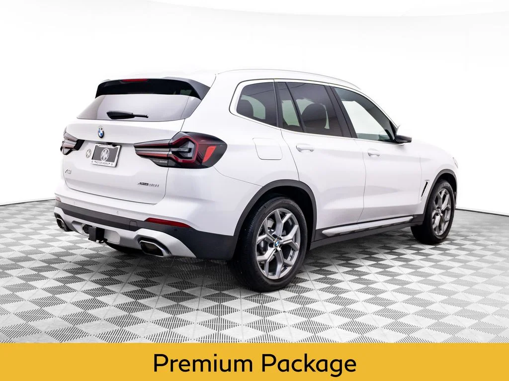 Used 2023 White BMW xDrive30i image 5