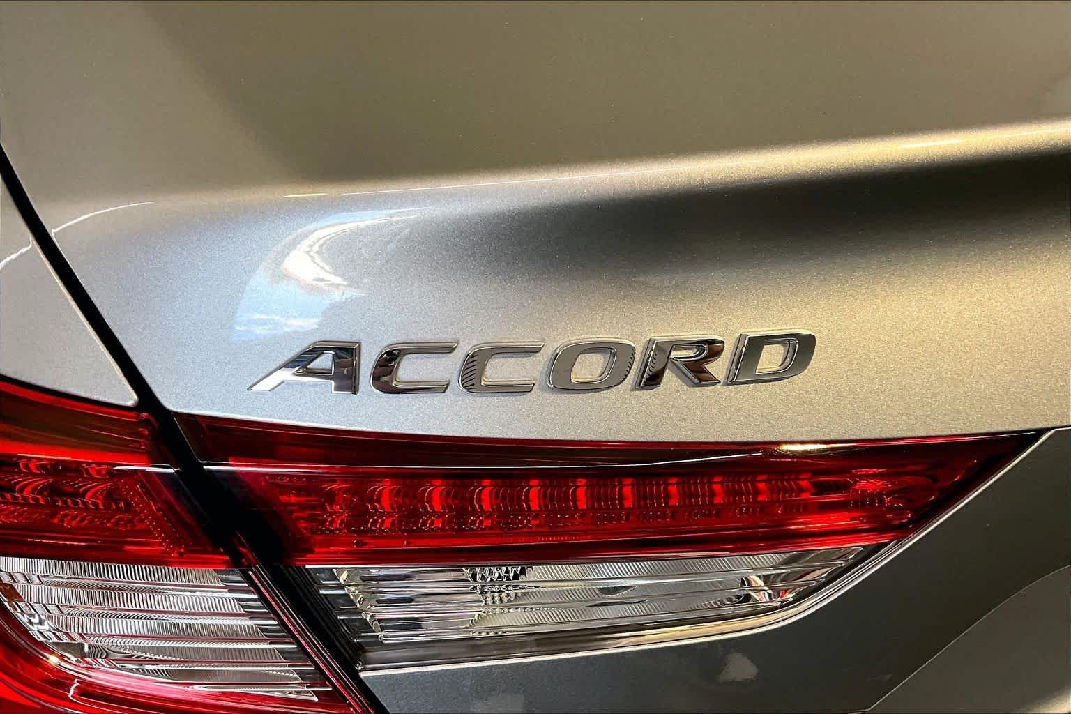 Used 2020 Lunar Silver Metallic Honda EX image 10