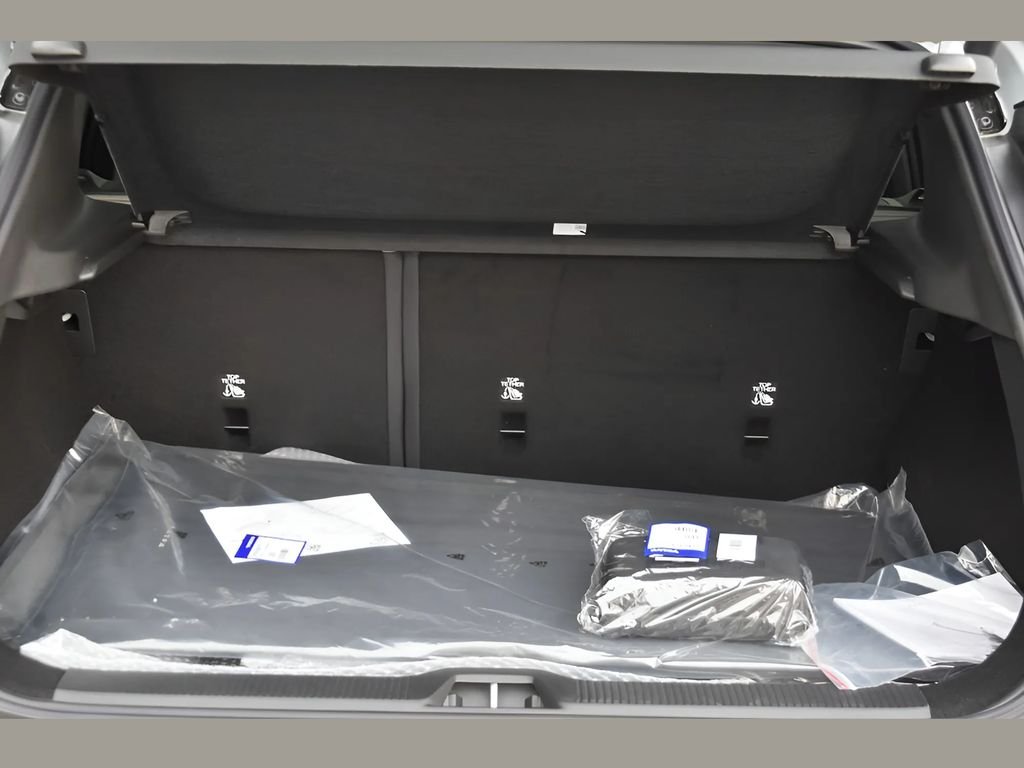 2026 Volvo EX30 Ultra - Photo 22