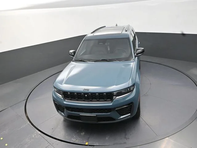 New 2026 Steel Blue Exterior Paint Jeep Limited Reserve image 12