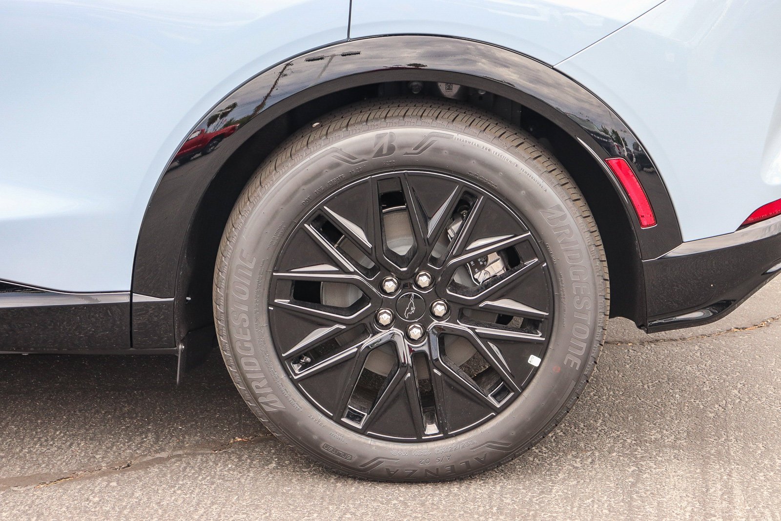 New 2026 Glacier Gray Metallic Tri-coat Ford Premium image 9