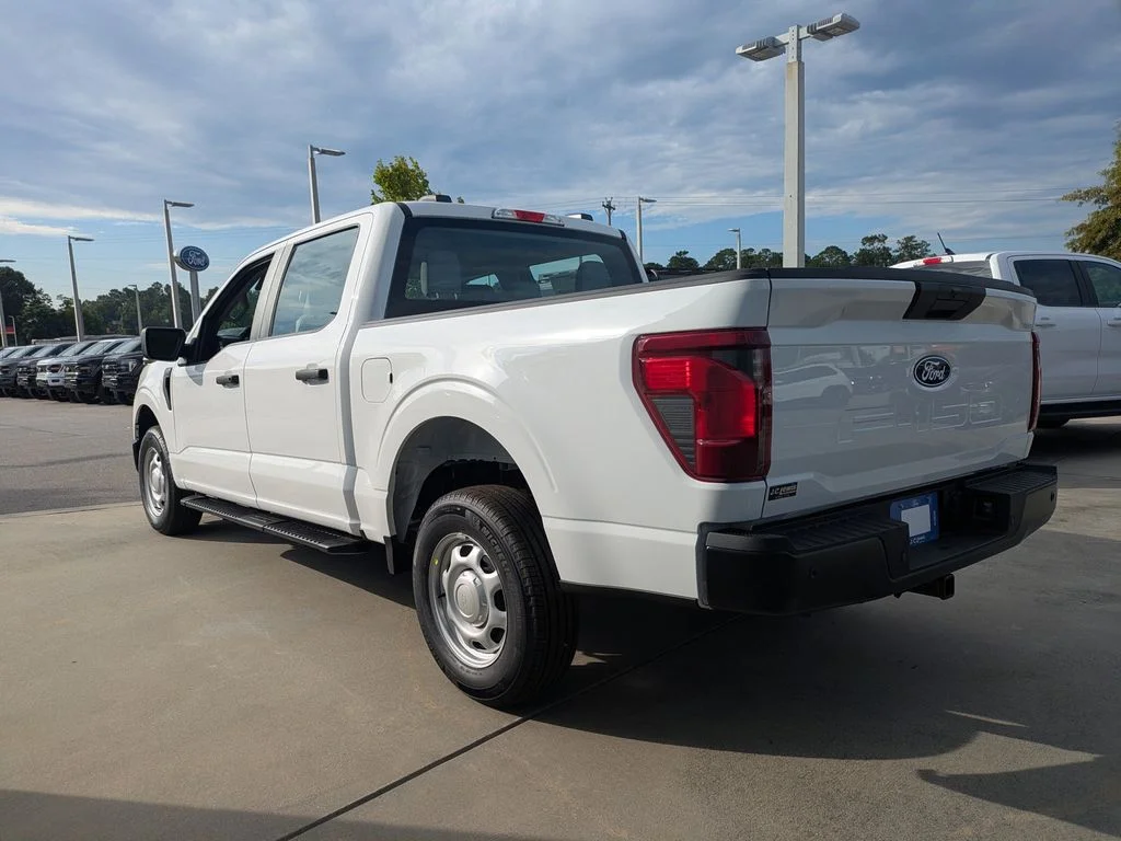 New 2026 Oxford White Ford XL image 6