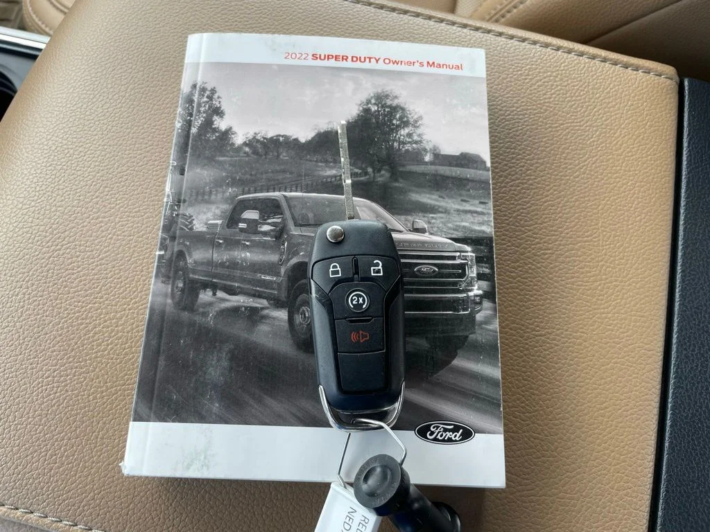 Used 2022 Red Metallic Ford Lariat image 44