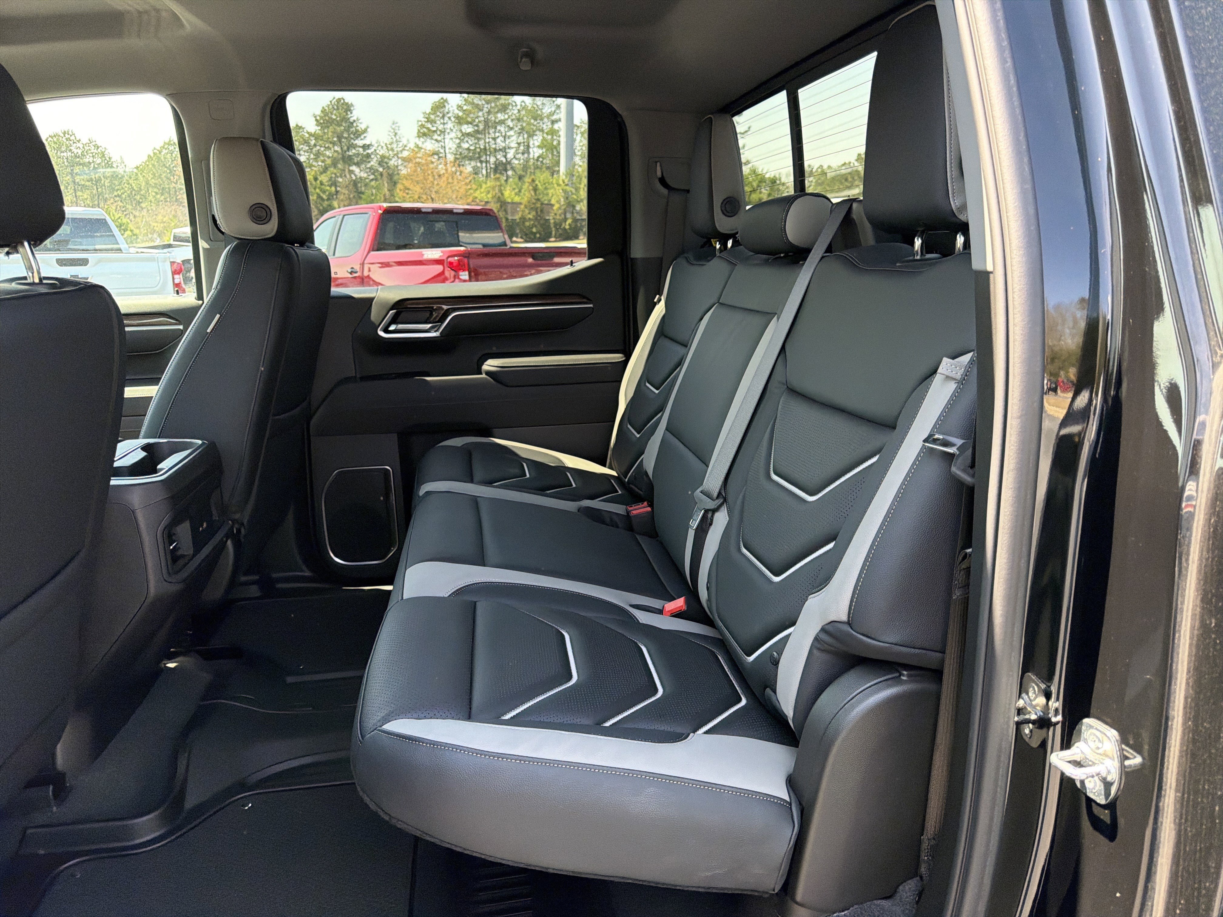 2025 Chevrolet Silverado 1500 RST - Photo 20