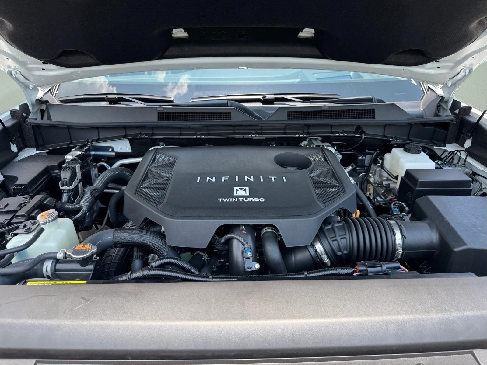 New 2027 RADIANT WHITE INFINITI Luxe 4WD image 10