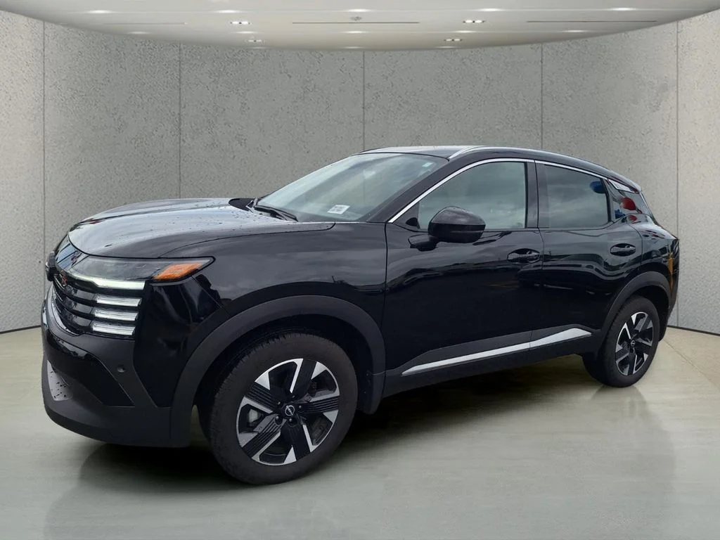 2025 Nissan Kicks 2.0 SR's photo