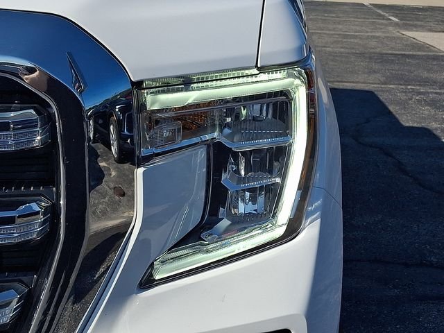Used 2022 White GMC SLE image 8