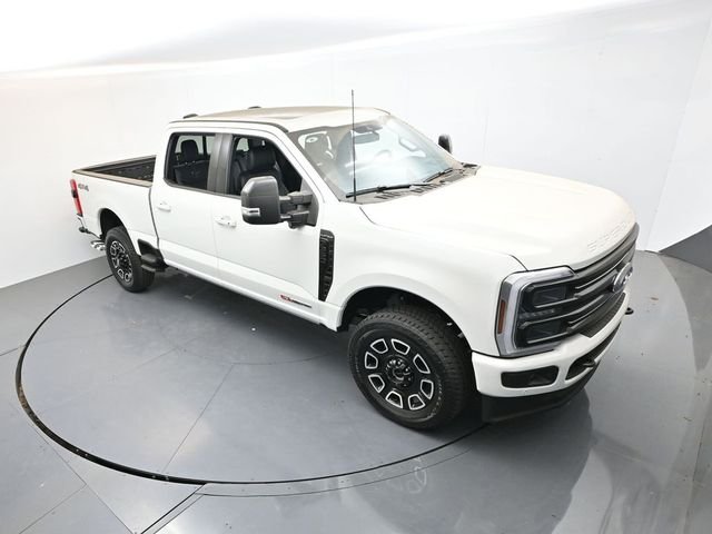 New 2026 Star White Metallic Tri-Coat Ford F-350® Platinum® image 37