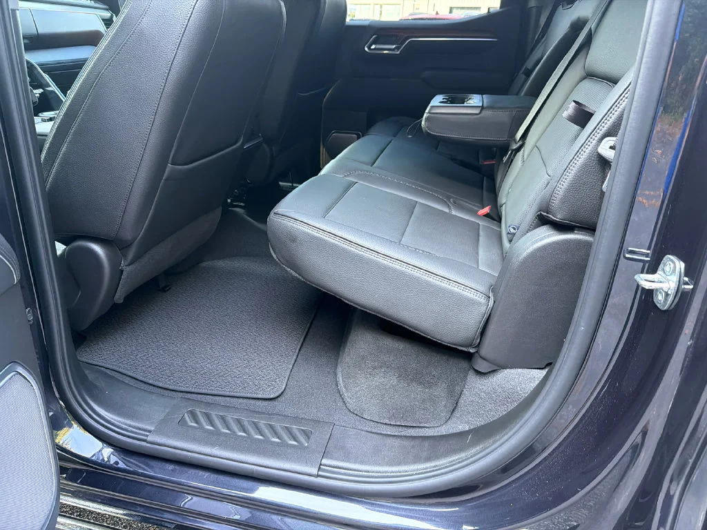 Used 2023 Silver GMC Denali image 20