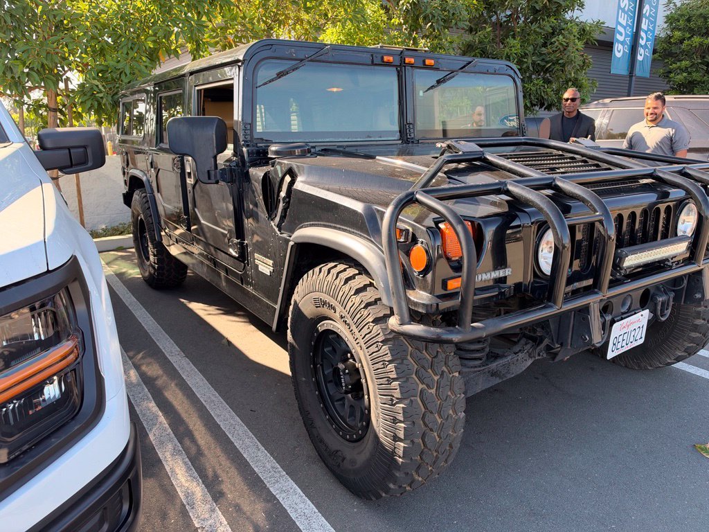 Used 2000 Black Hummer Wagon image 4
