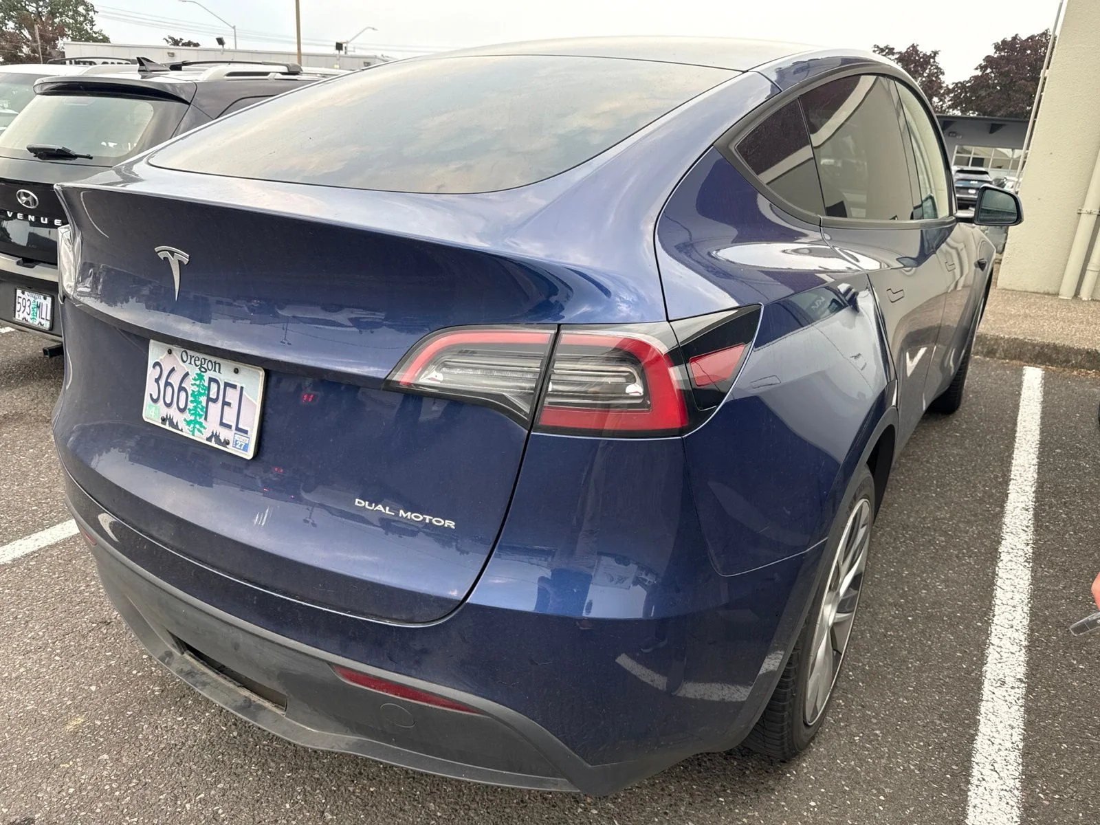 Used 2023 Deep Blue Metallic Tesla Long Range image 3