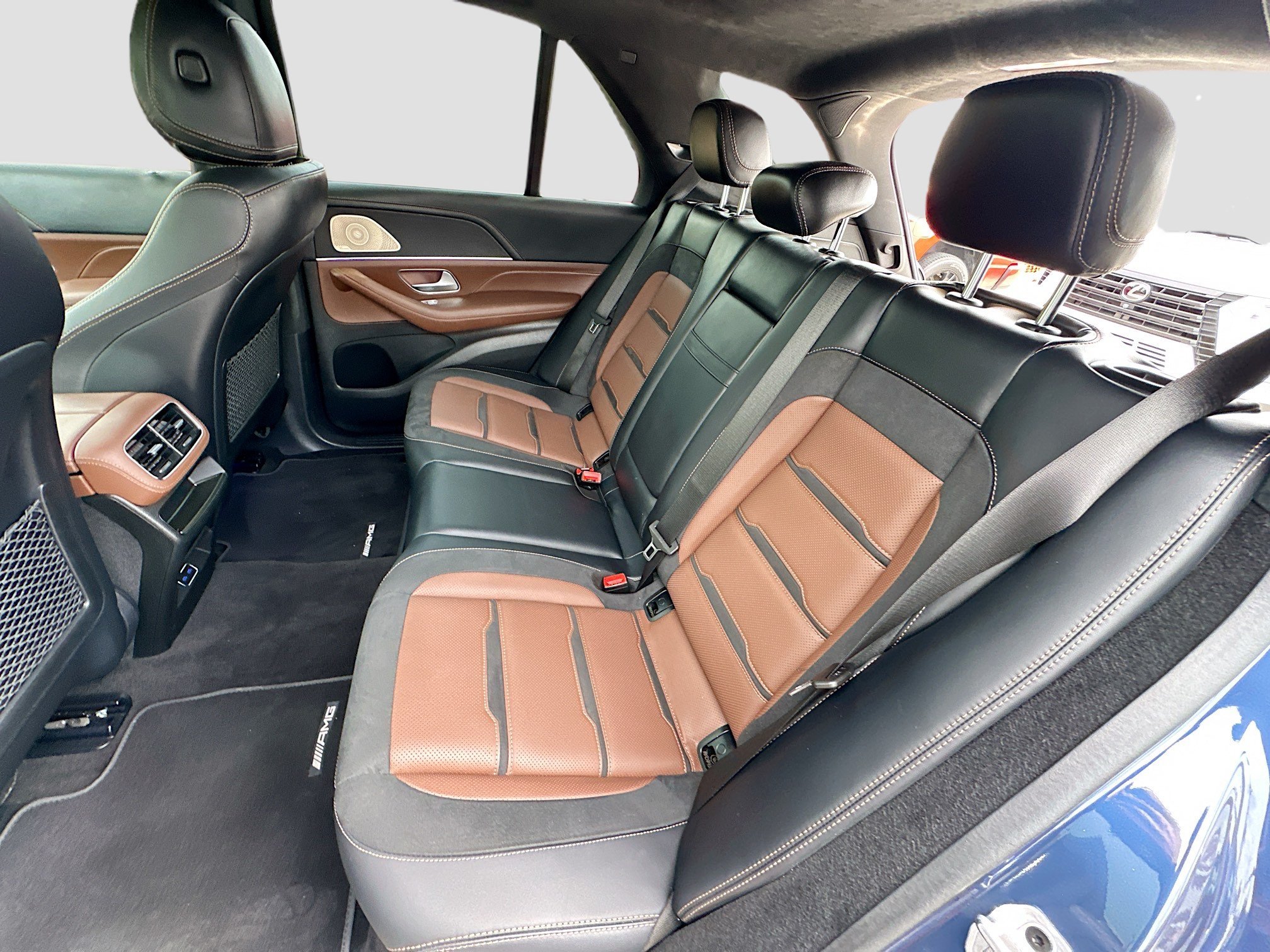 Used 2024 Twilight Blue Metallic Mercedes-Benz AMG® GLE 63 S image 22