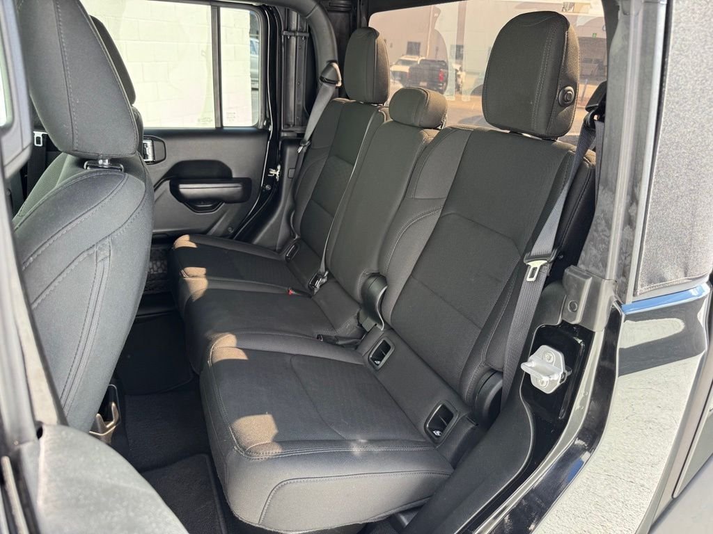 Used 2020 Black Jeep Sport image 19