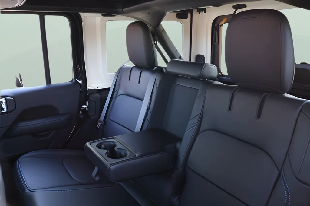 Used 2024 Black Jeep High Altitude 4xe image 15