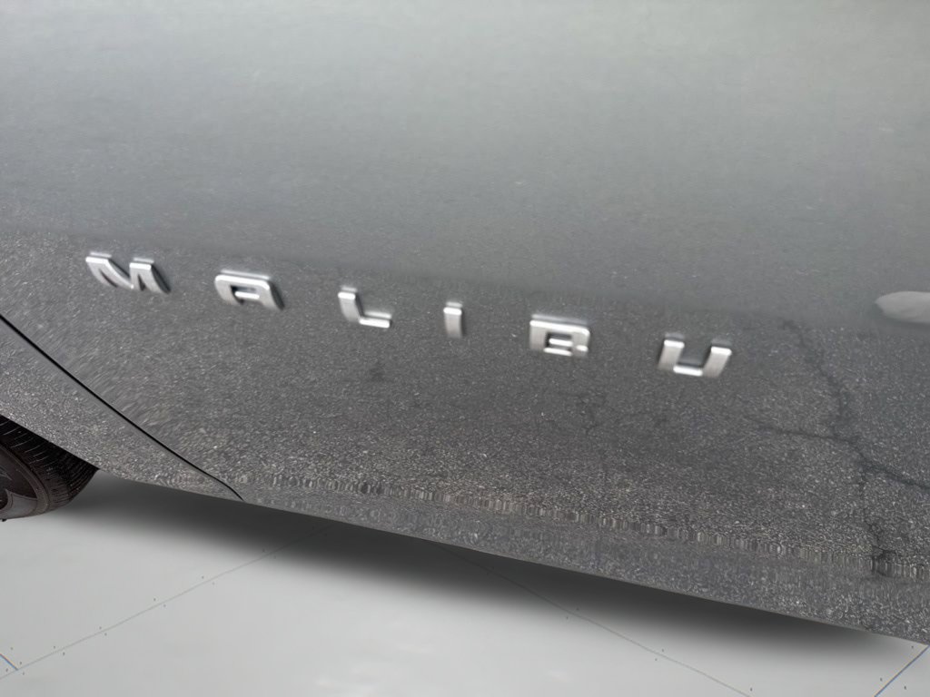 Used 2025 Sterling Gray Metallic Chevrolet  image 32