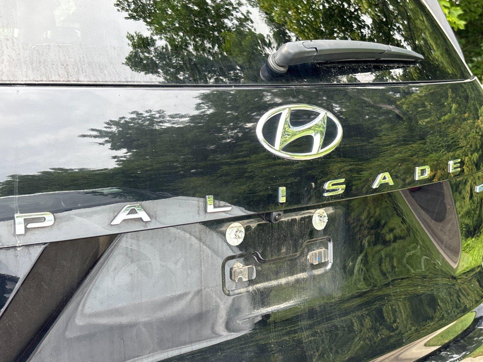 Used 2024 Abyss Black Pearl Hyundai SEL 7P image 10