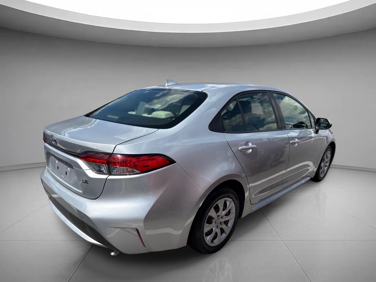 Used 2020 Classic Silver Metallic Toyota LE image 15