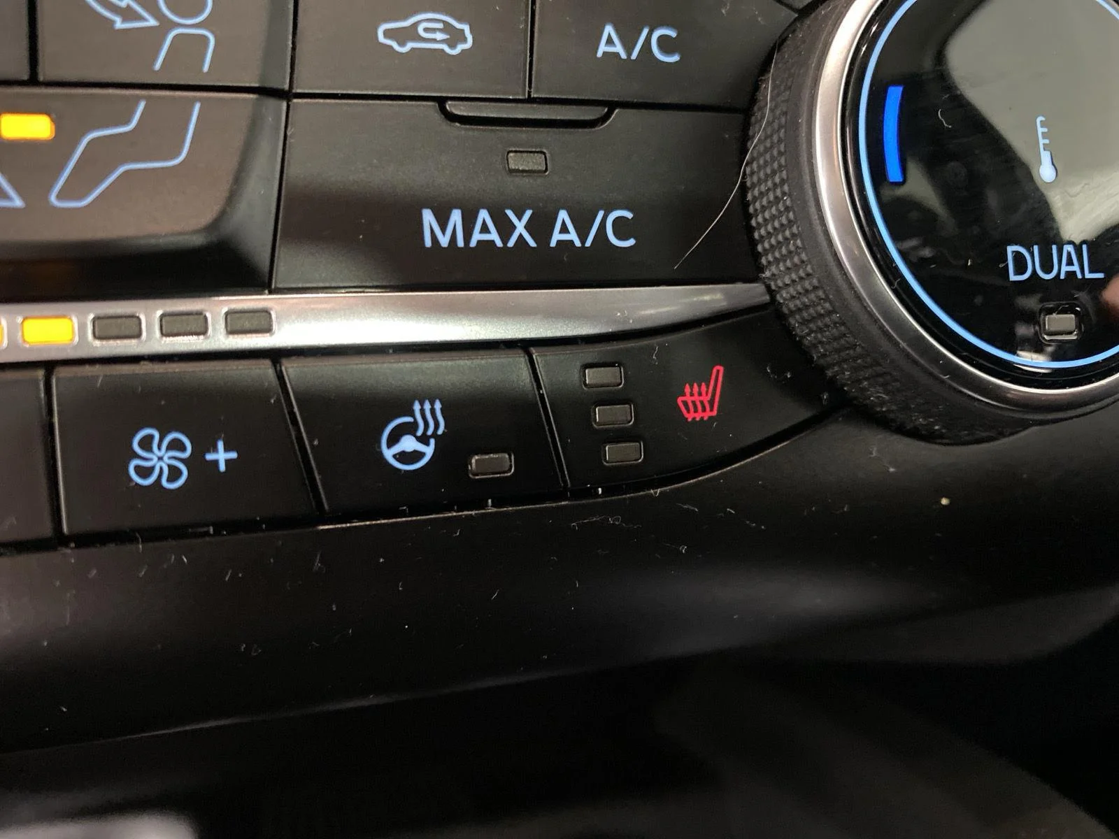 Used 2024 Agate Black Ford Active image 23