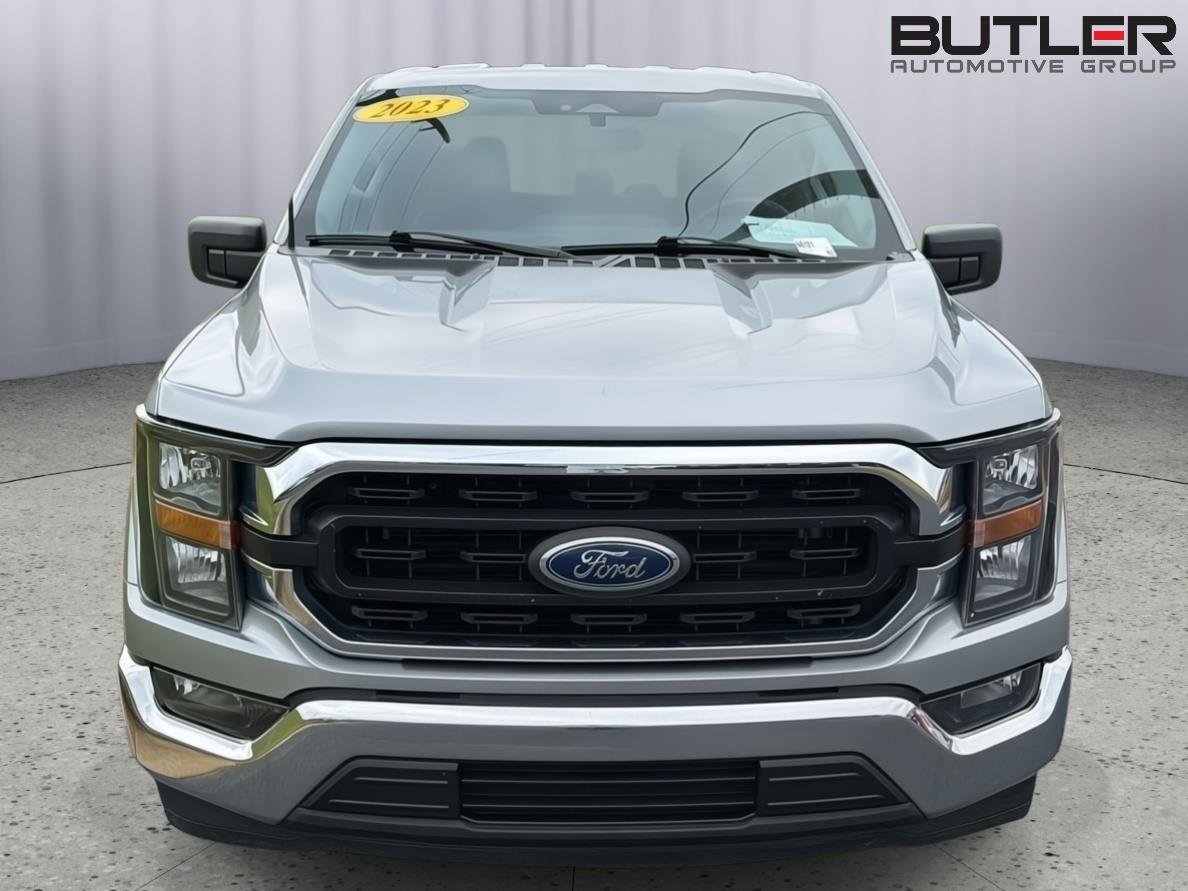 Used 2023 Iconic Silver Ford XLT image 9