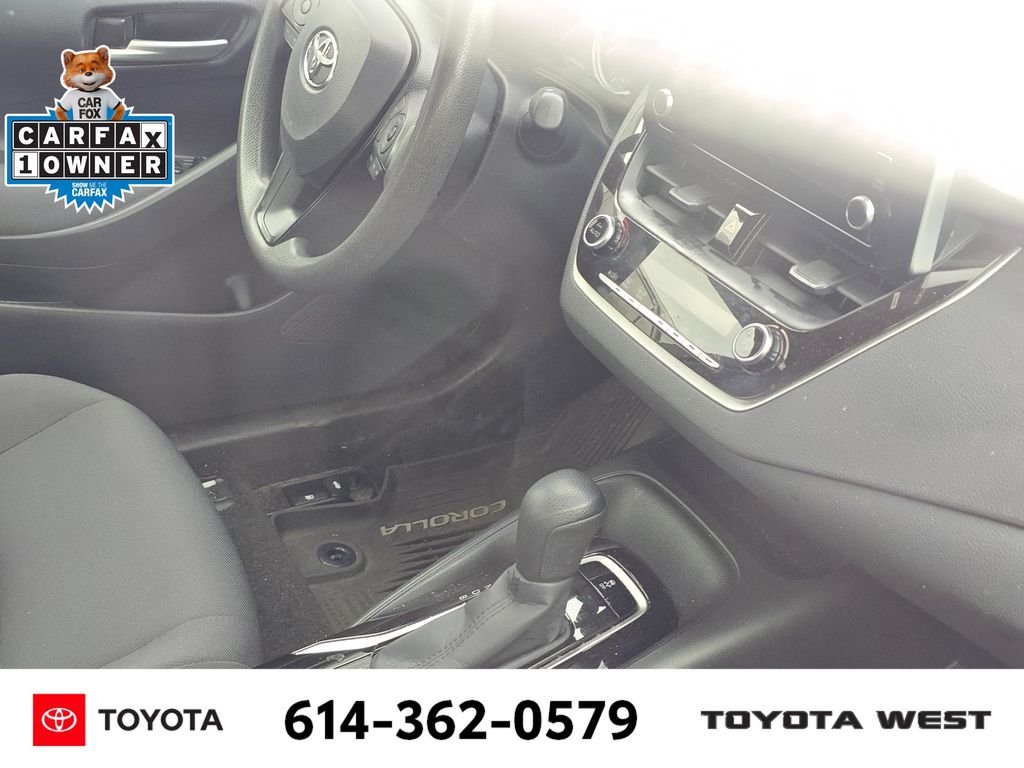Used 2020 White Toyota LE image 12