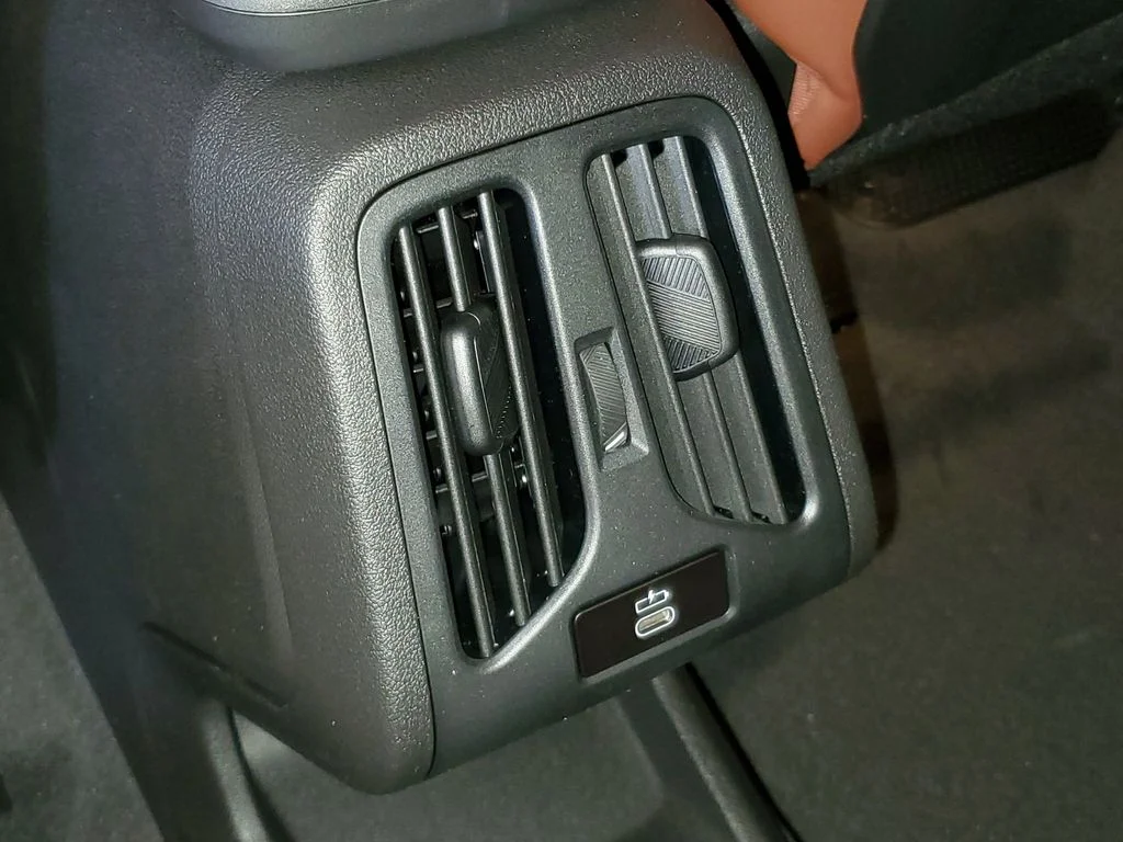 New 2026 Jet Black BMW xDrive28i image 12