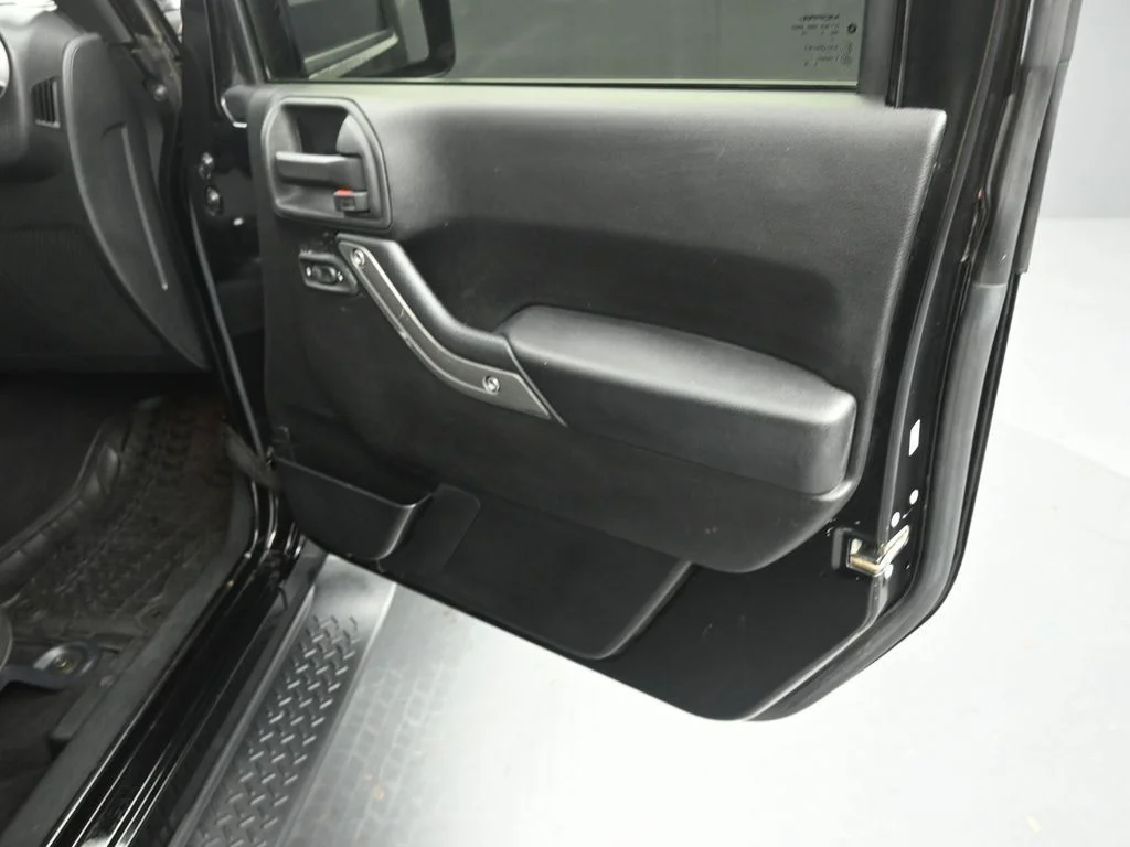Used 2015 Black Jeep Unlimited Sport image 30