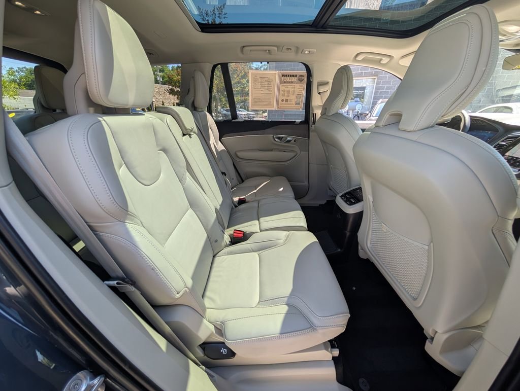 Certified Used 2023 Blue Volvo Ultimate image 3