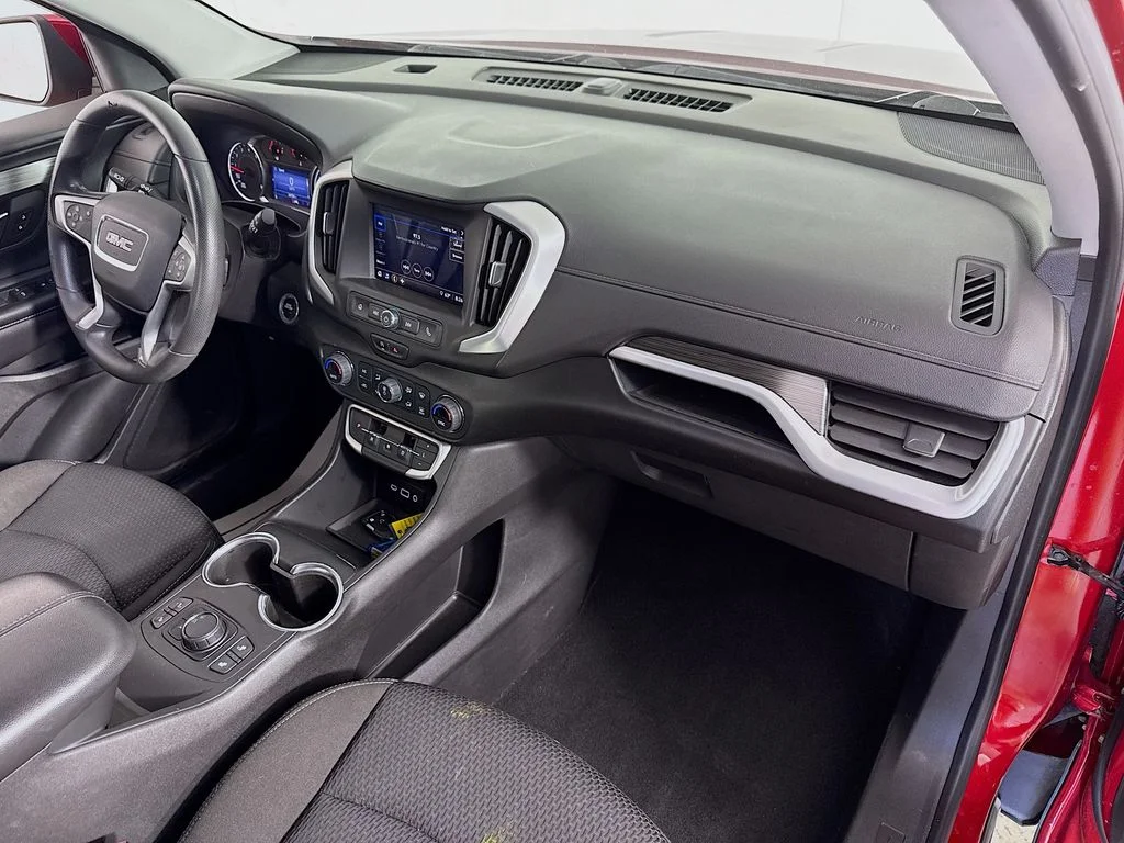 Used 2022 Cayenne Red Tintcoat GMC SLE image 28