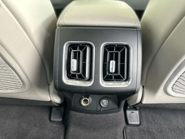 Used 2022 Gray Kia EX image 25